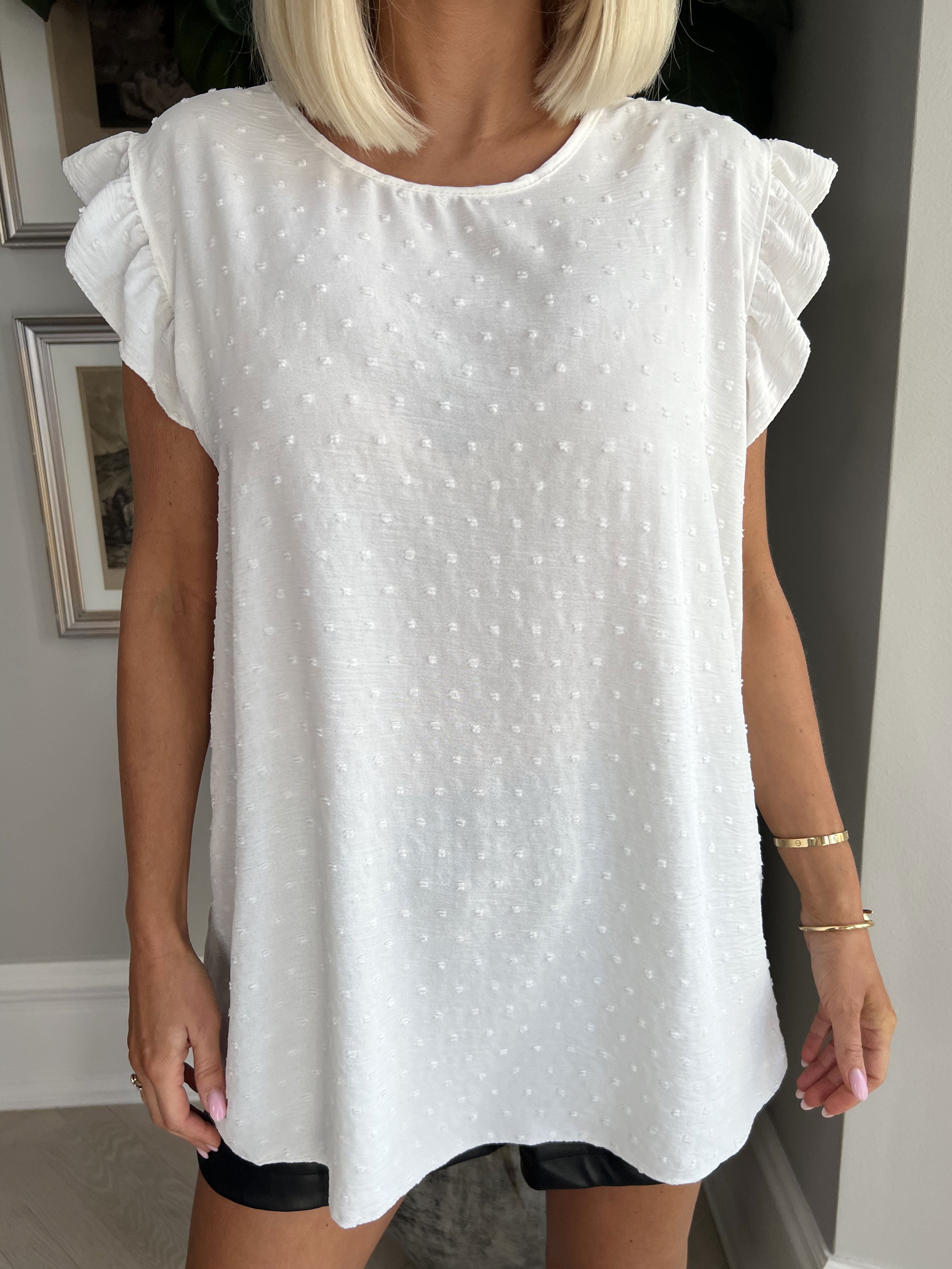 Evig - Sød tunika med prikket detaljer og flæseærmer